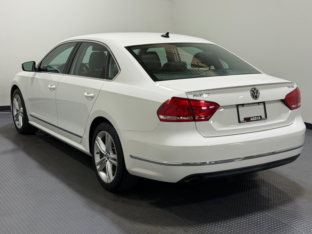 2015 Volkswagen Passat Image 7