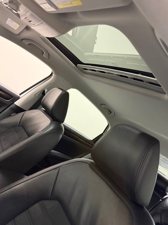 2015 Volkswagen Passat Image 16