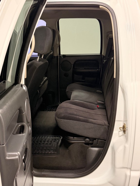 2004 Dodge Ram 2500 Image 9