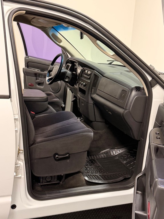 2004 Dodge Ram 2500 Image 11