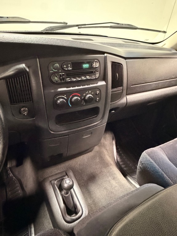 2004 Dodge Ram 2500 Image 13