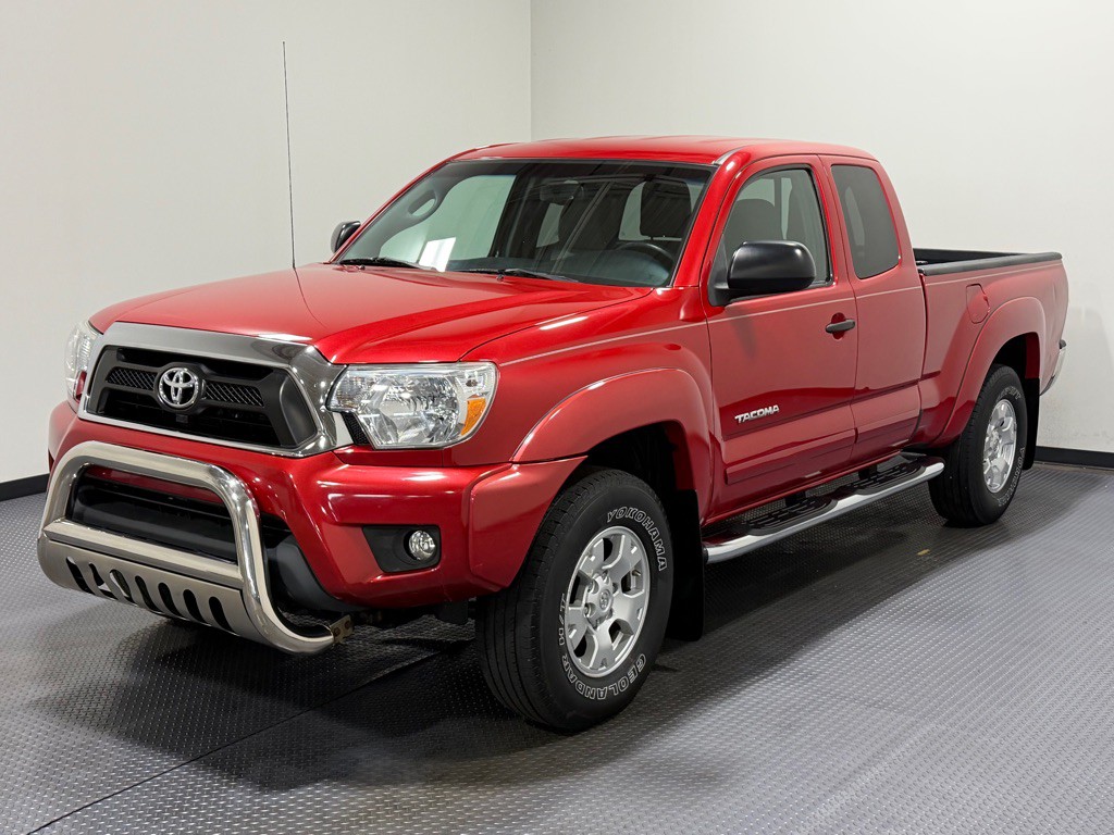 2013 Toyota Tacoma Image 1