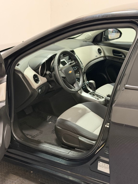 2016 Chevrolet Cruze Image 8