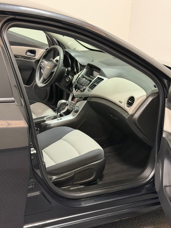 2016 Chevrolet Cruze Image 11