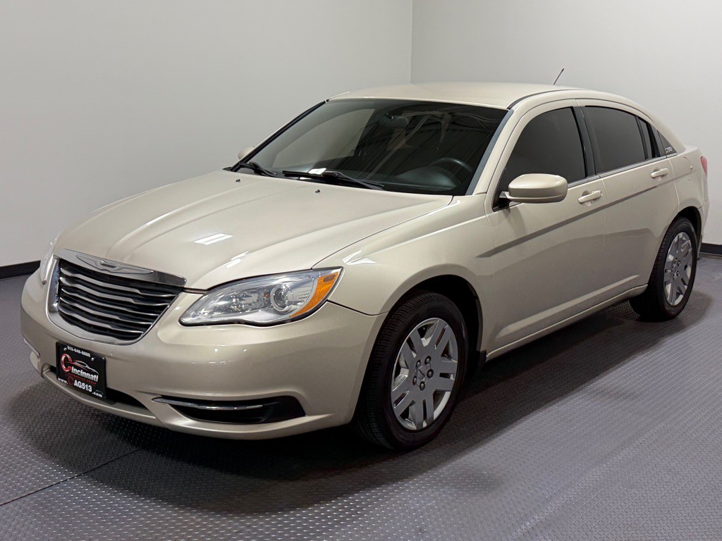 2014 Chrysler 200 Image 1