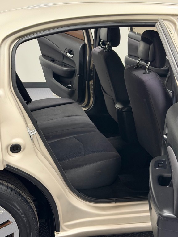 2014 Chrysler 200 Image 10