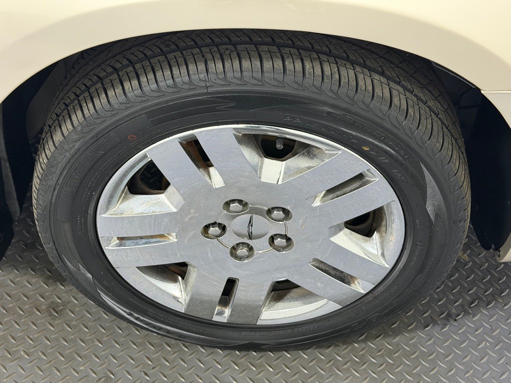 2014 Chrysler 200 Image 17