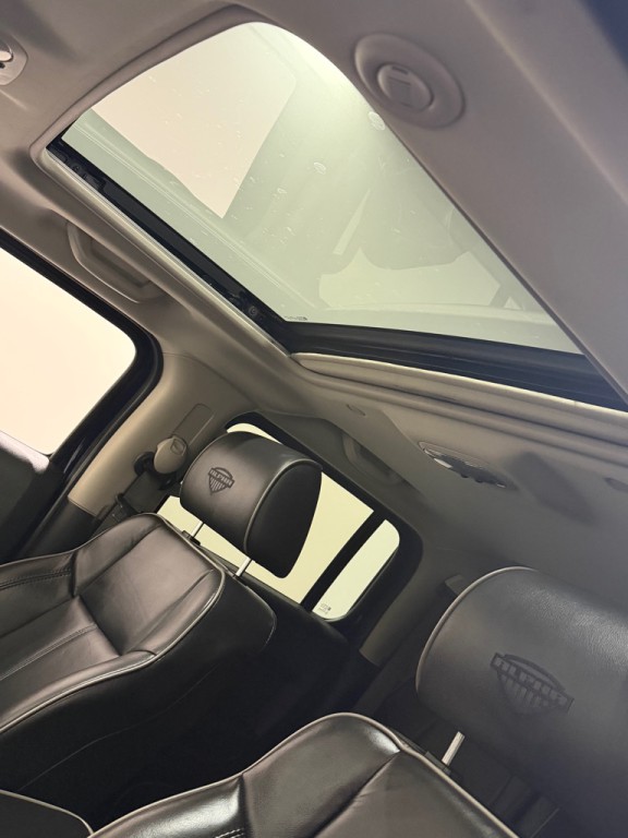 2009 HUMMER H3 Image 16