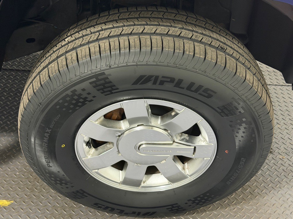 2009 HUMMER H3 Image 18