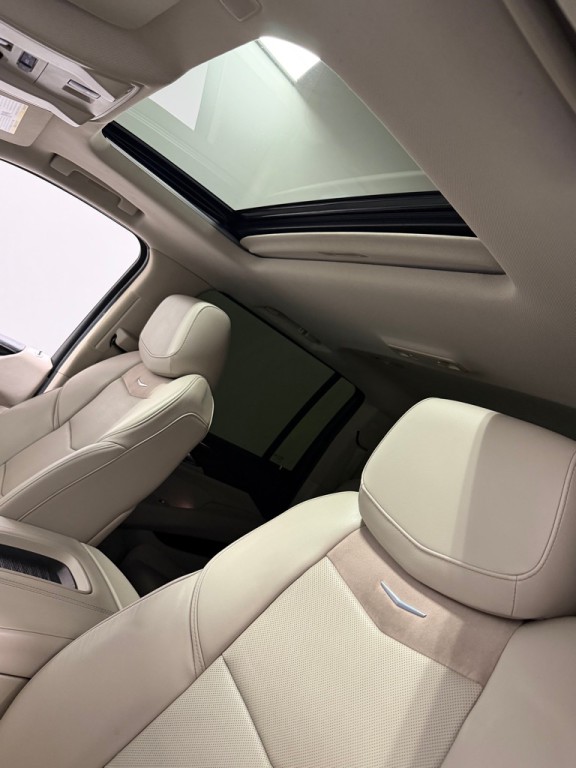 2019 Cadillac Escalade Image 17