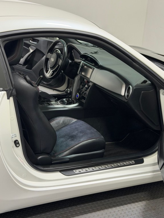 2013 Subaru BRZ Image 10