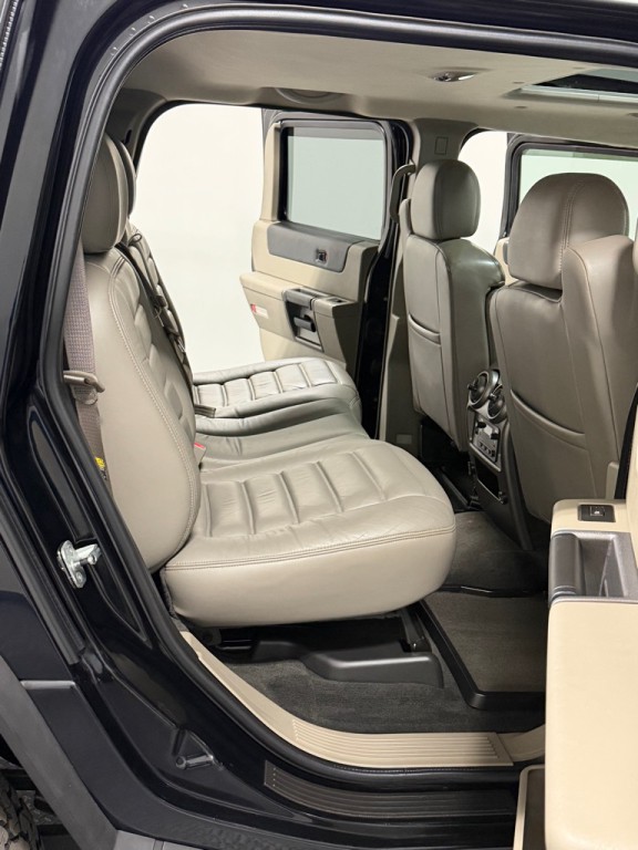 2004 HUMMER H2 Image 10