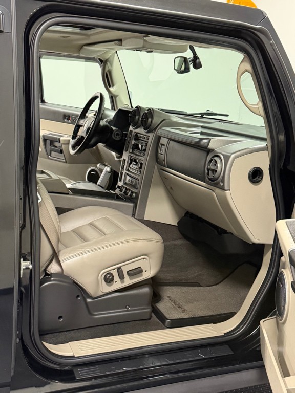 2004 HUMMER H2 Image 11