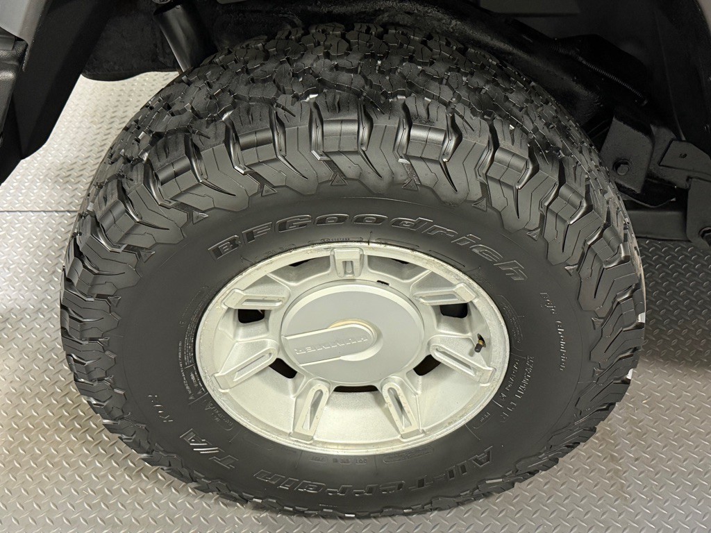 2004 HUMMER H2 Image 19