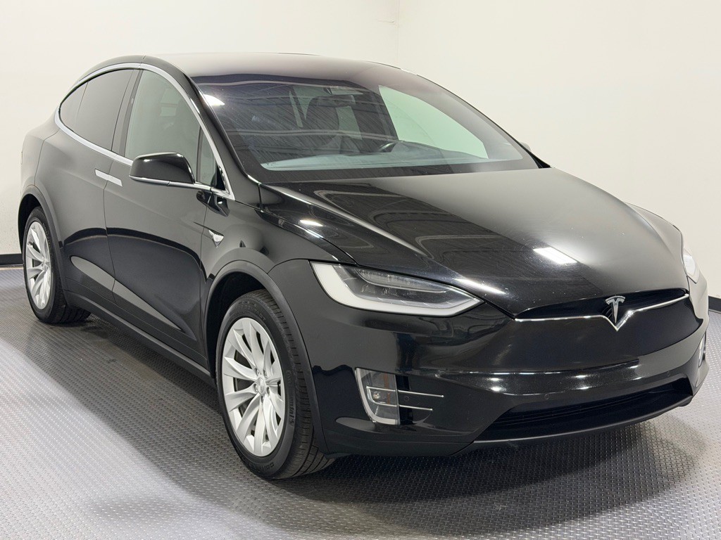 2016 Tesla Model X Image 4