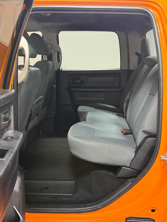 2014 RAM 3500 Image 9