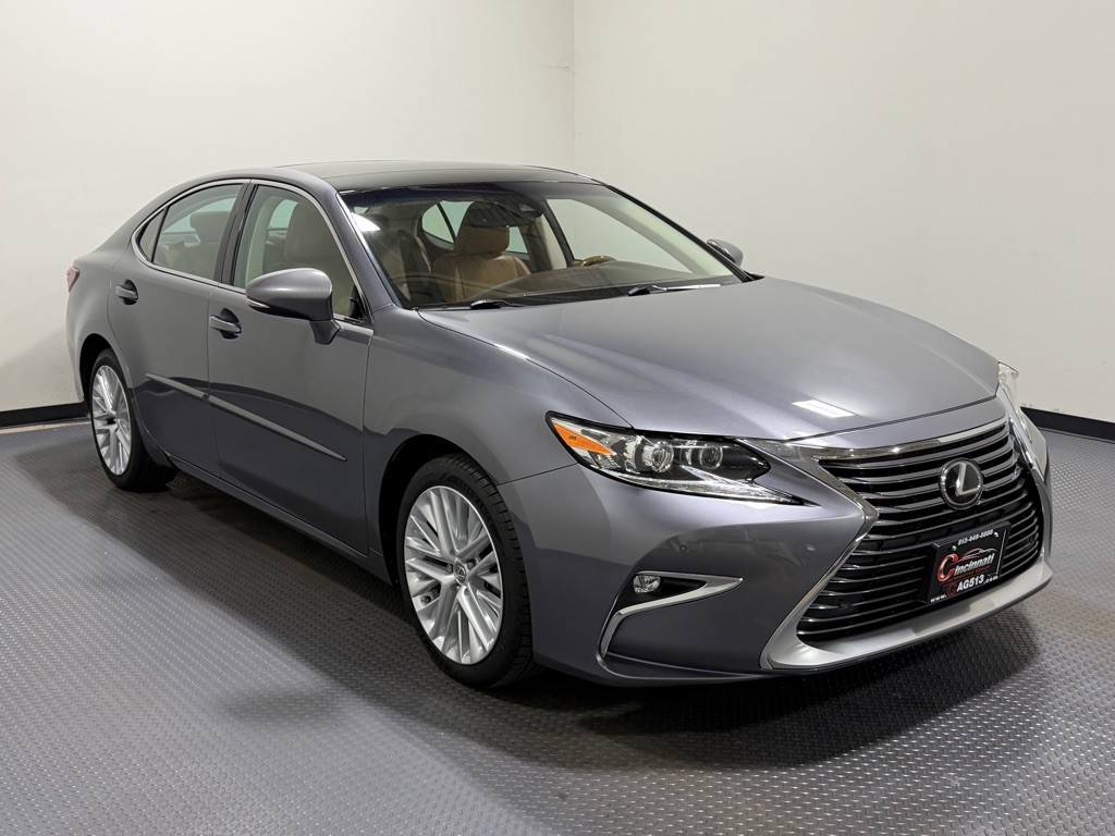 2016 Lexus ES Image 4