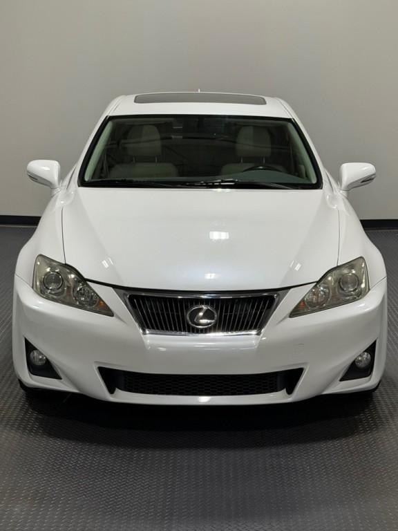 2013 Lexus IS Image 3