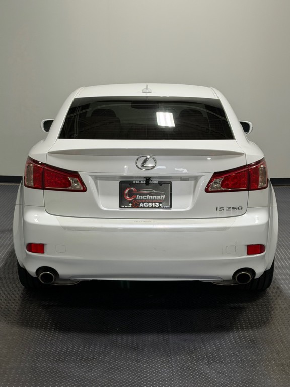 2013 Lexus IS Image 6