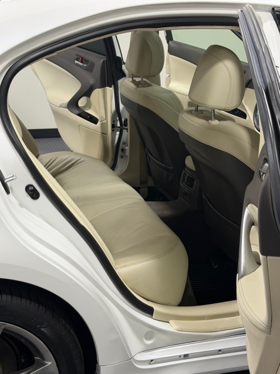 2013 Lexus IS Image 10