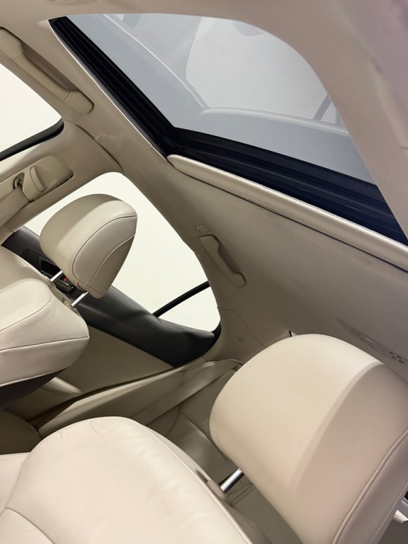 2013 Lexus IS Image 16