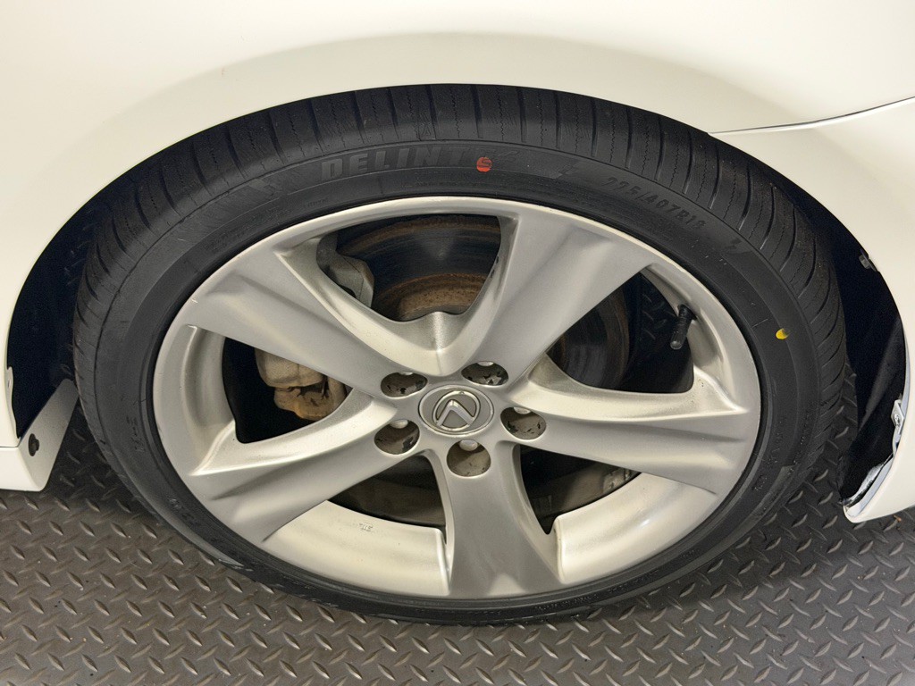 2013 Lexus IS Image 18