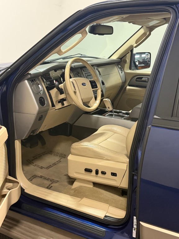 2012 Ford Expedition Image 8