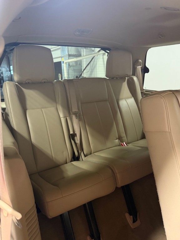 2012 Ford Expedition Image 11