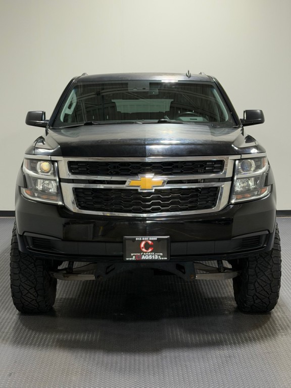 2015 Chevrolet Suburban Image 3