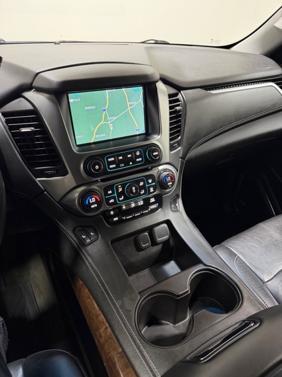 2015 Chevrolet Suburban Image 14