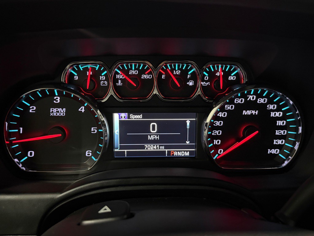 2015 Chevrolet Suburban Image 15