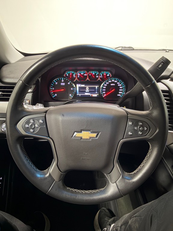 2015 Chevrolet Suburban Image 16