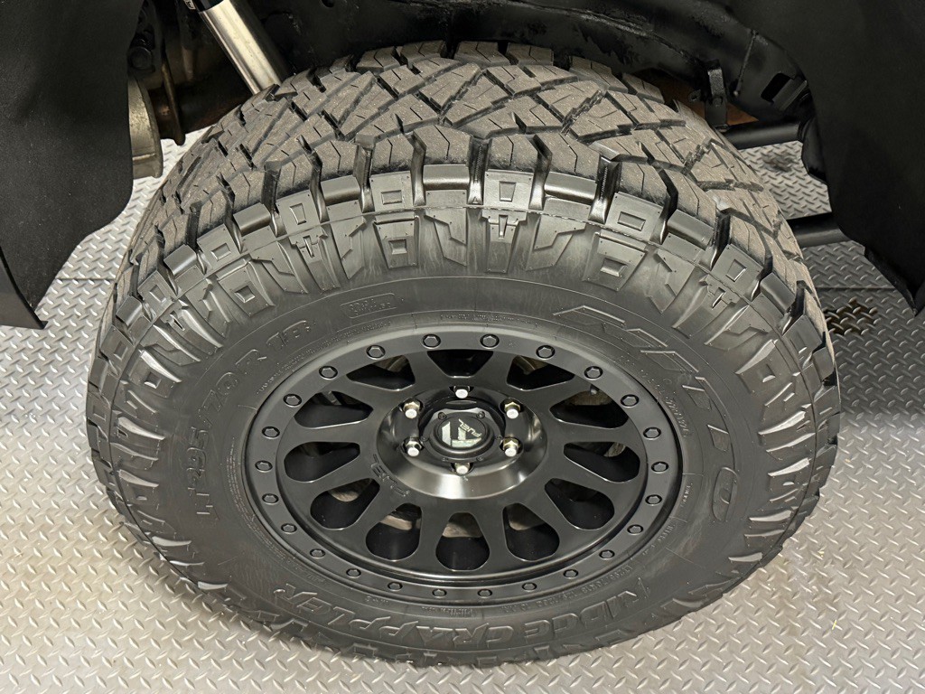 2015 Chevrolet Suburban Image 18