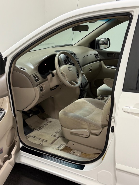 2006 Toyota Sienna Image 8