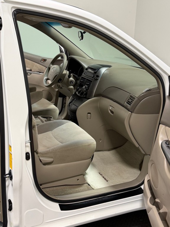 2006 Toyota Sienna Image 12