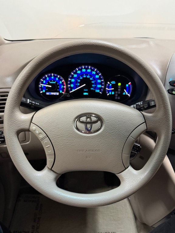 2006 Toyota Sienna Image 16