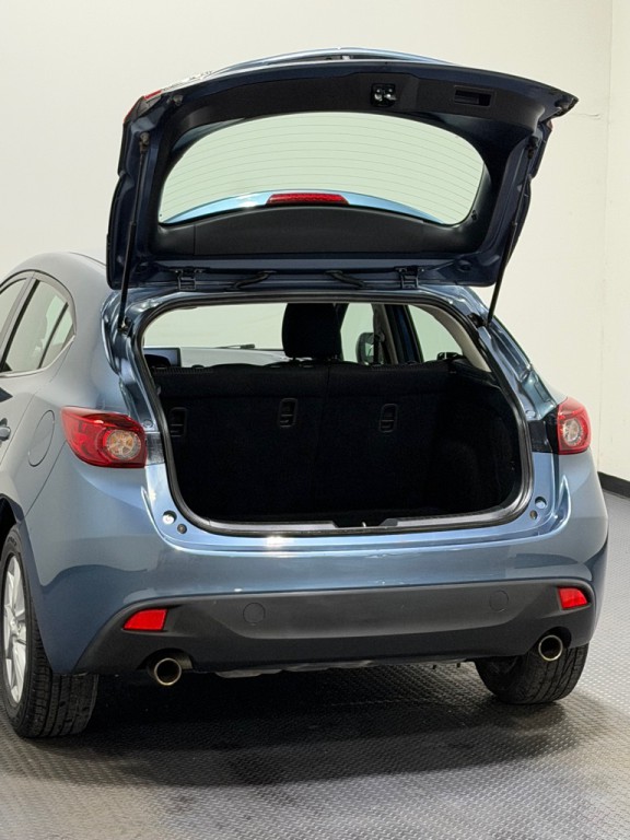 2015 Mazda Mazda3 Image 12