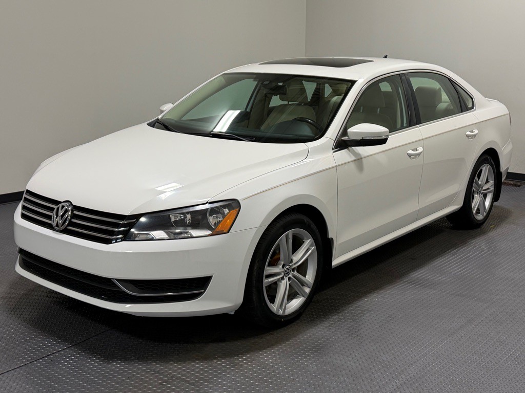 2014 Volkswagen Passat Image 1