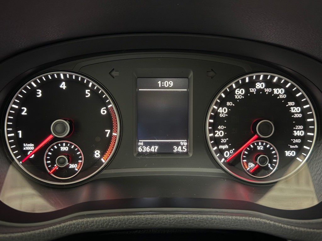 2014 Volkswagen Passat Image 12