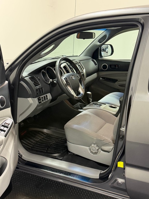 2014 Toyota Tacoma Image 8