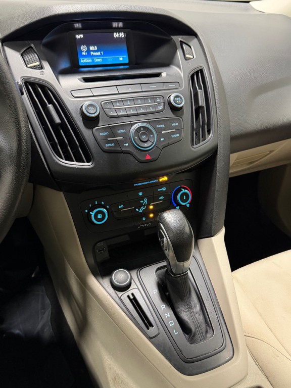 2017 Ford Focus Image 9