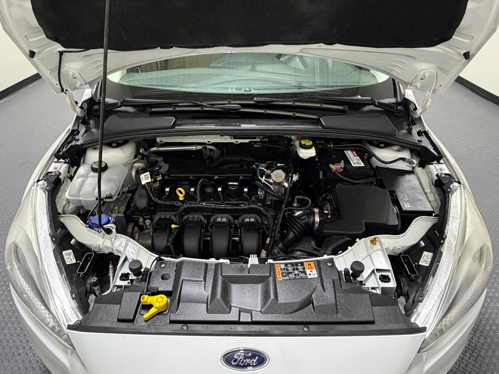 2017 Ford Focus Image 12