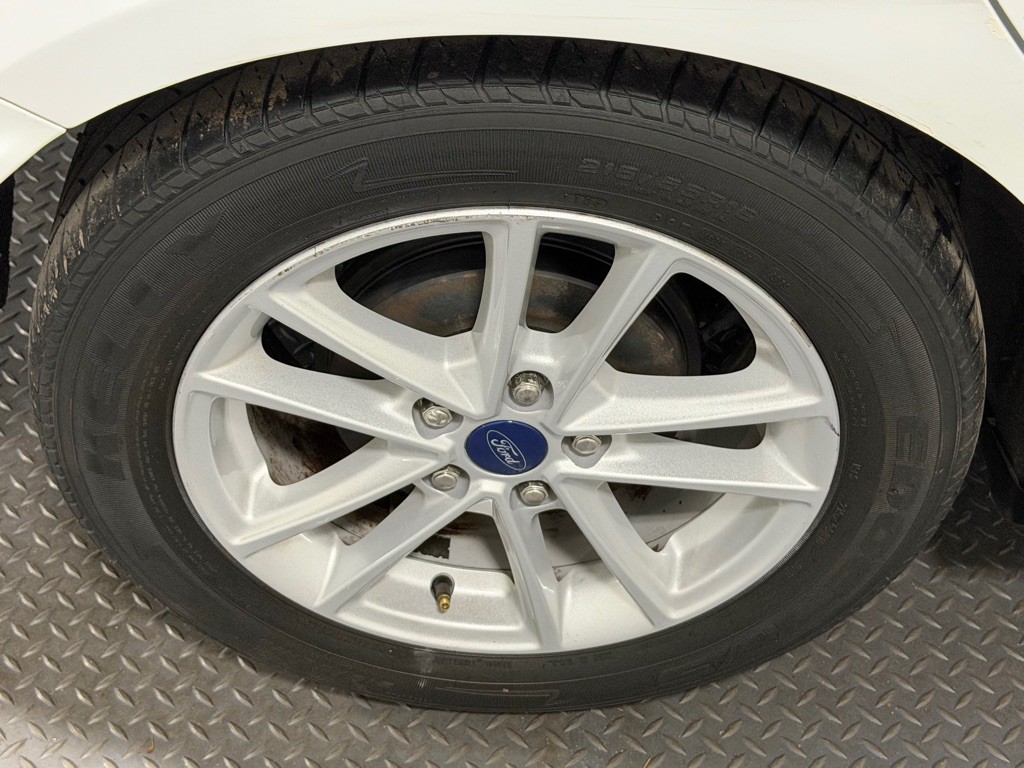 2017 Ford Focus Image 14