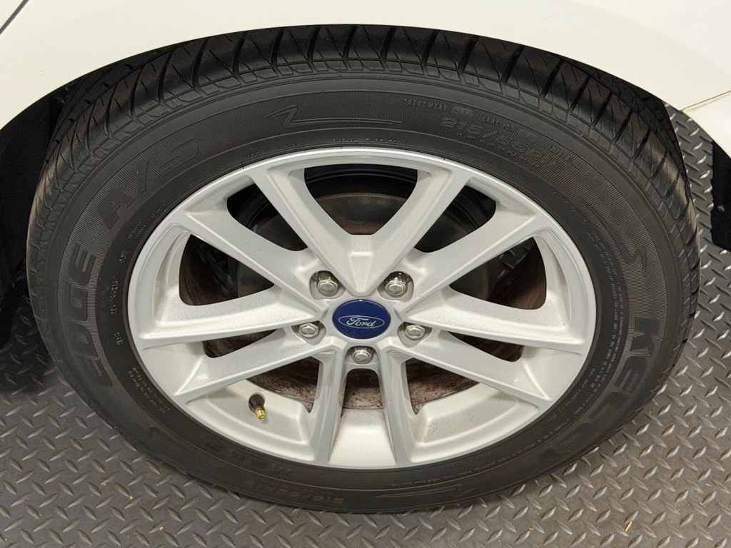 2017 Ford Focus Image 15