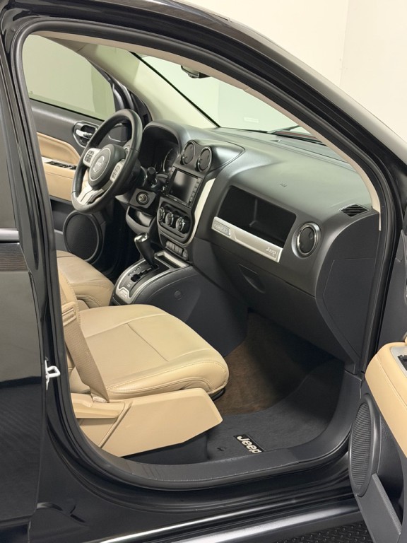 2015 Jeep Compass Image 11