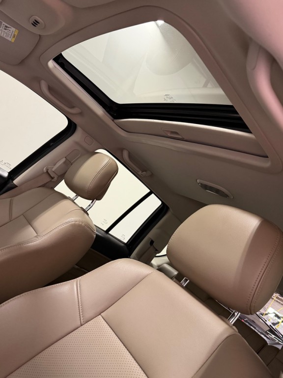 2015 Jeep Compass Image 16