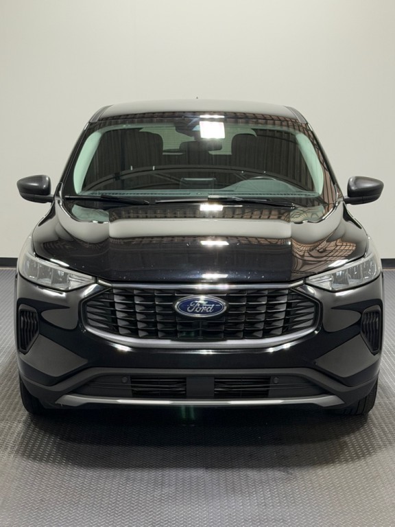 2023 Ford Escape Image 3