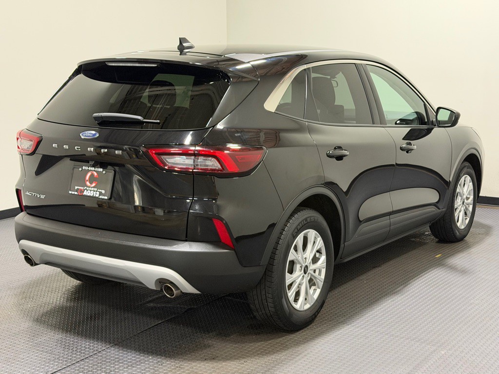 2023 Ford Escape Image 5