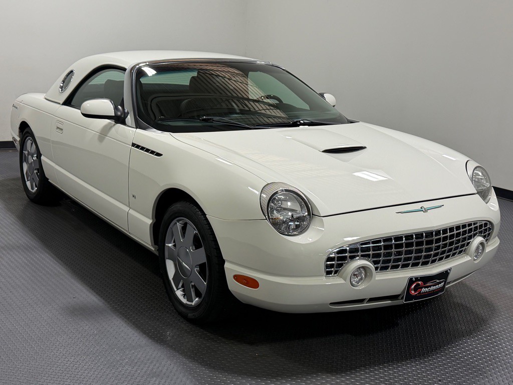 2003 Ford Thunderbird Image 4