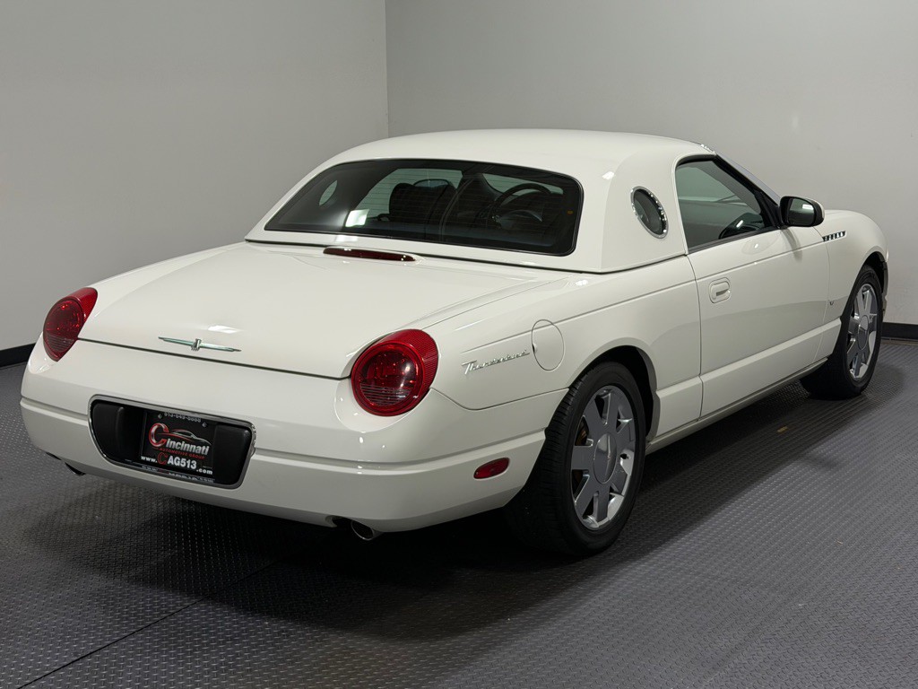 2003 Ford Thunderbird Image 5